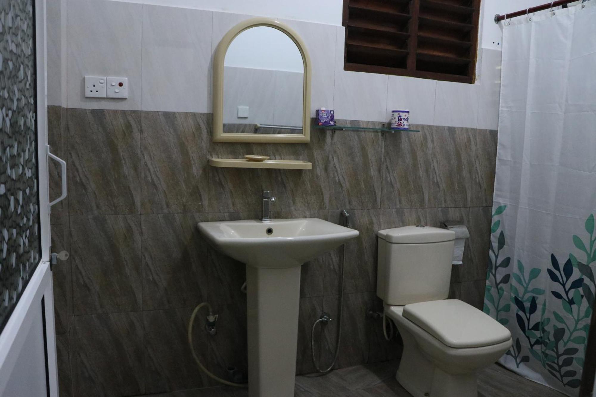Sheru Guest Matara Exterior photo